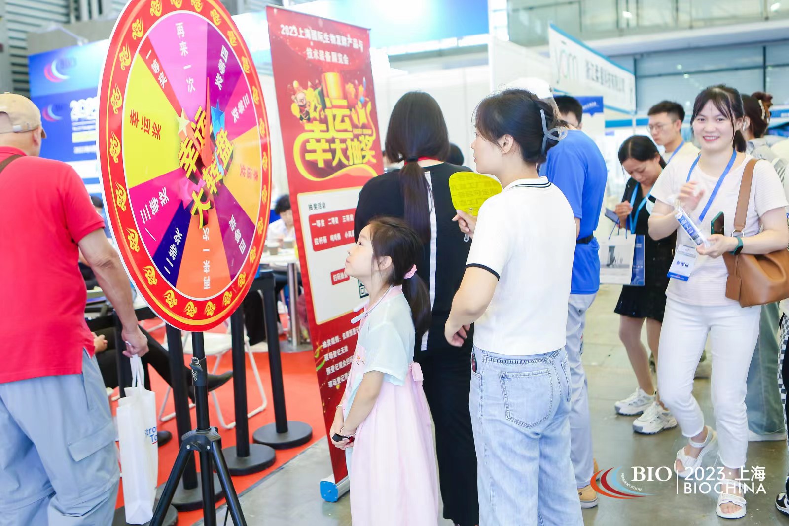 預(yù)報(bào)名客戶，禮品免費(fèi)送，現(xiàn)場(chǎng)抽獎(jiǎng)活動(dòng)